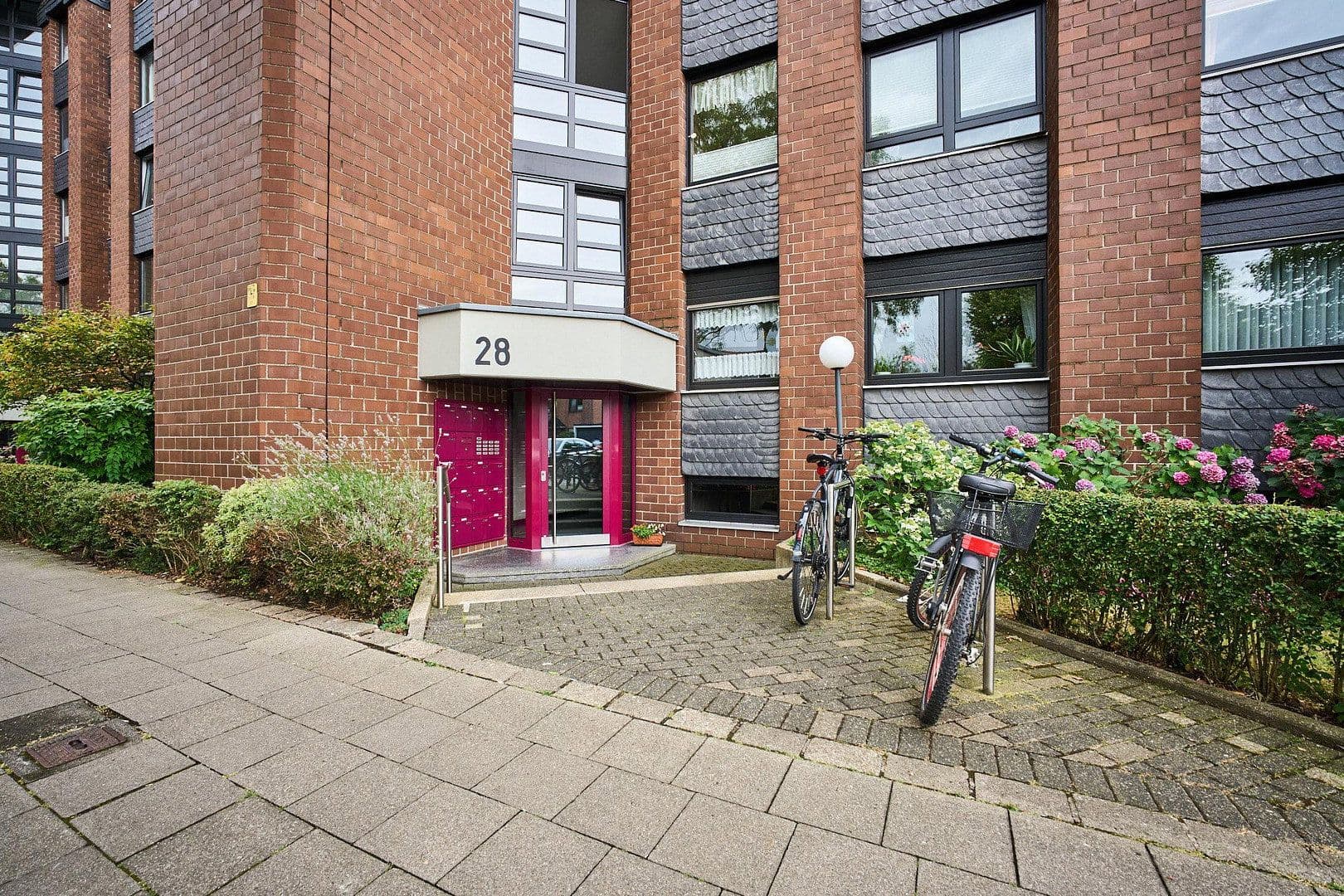 Predaj bytu 3-izbový 93 m², Düsseldorf, Severné Porýnie - Westfálsko Predaj bytu 3-izbový 93 m², Düsseldorf, Severné Porýnie - Westfálsko