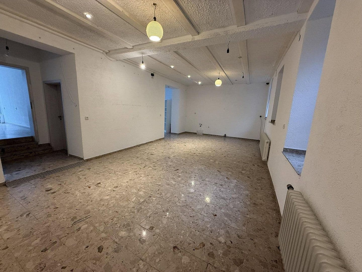 Prenájom kancelárie 85 m², Untere Vorstadt 26, Tuttlingen, Bádensko-Wurttembersko Prenájom kancelárie 85 m², Untere Vorstadt 26, Tuttlingen, Bádensko-Wurttembersko