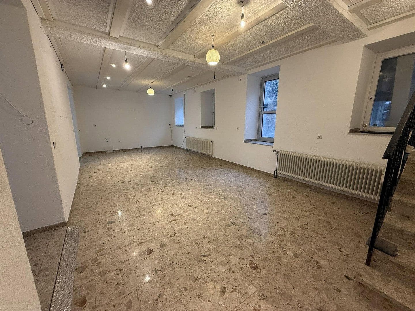 Prenájom kancelárie 85 m², Untere Vorstadt 26, Tuttlingen, Bádensko-Wurttembersko Prenájom kancelárie 85 m², Untere Vorstadt 26, Tuttlingen, Bádensko-Wurttembersko