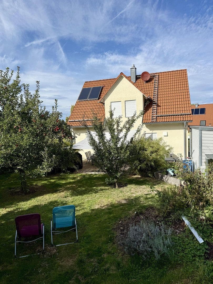 Predaj domu 125 m², pozemok 606 m², Oberschweinbach, Bavorsko Predaj domu 125 m², pozemok 606 m², Oberschweinbach, Bavorsko