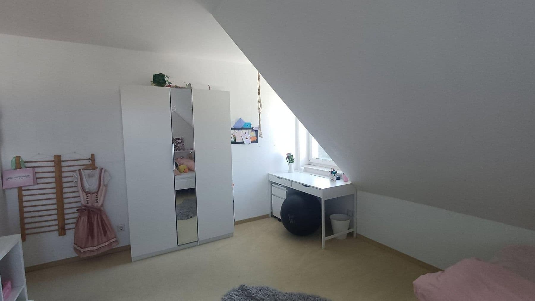 Predaj domu 125 m², pozemok 606 m², Oberschweinbach, Bavorsko Predaj domu 125 m², pozemok 606 m², Oberschweinbach, Bavorsko