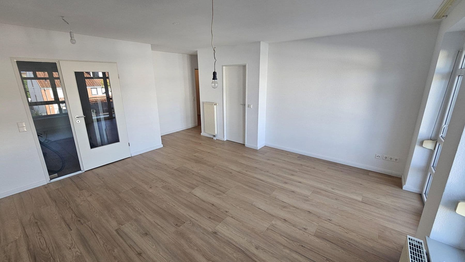 Prenájom bytu 2-izbový 59 m², Bremen, Brémy Prenájom bytu 2-izbový 59 m², Bremen, Brémy