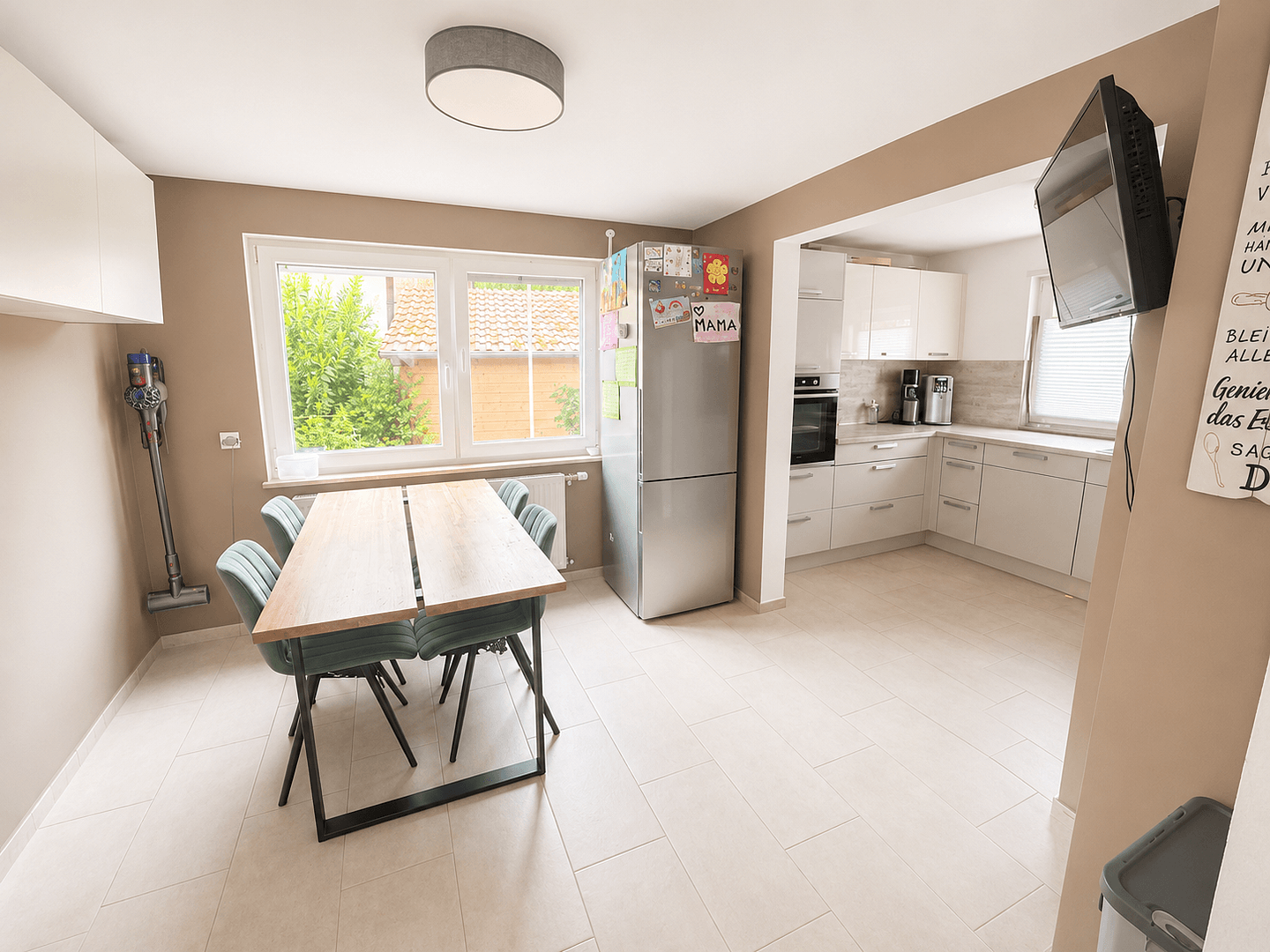 Predaj domu 120 m², pozemok 419 m², Weinstr. 47, Oberderdingen, Bádensko-Wurttembersko Predaj domu 120 m², pozemok 419 m², Weinstr. 47, Oberderdingen, Bádensko-Wurttembersko