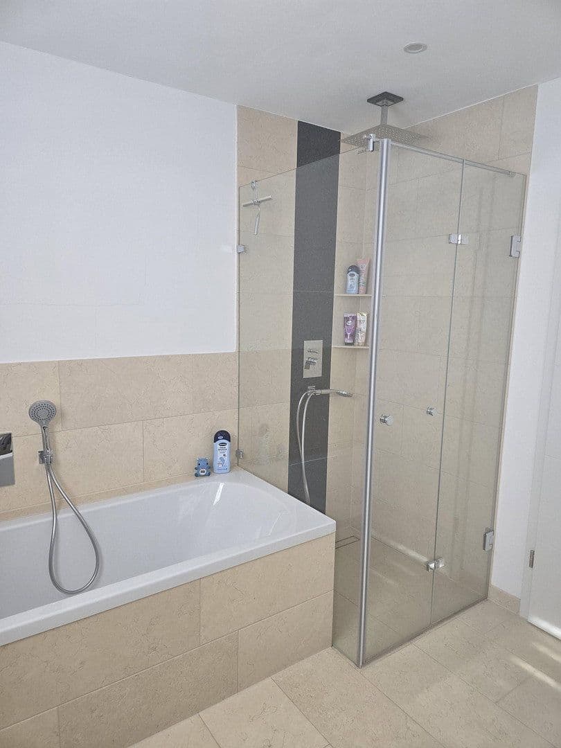 Predaj bytu 4-izbový 126 m², Eggenstein-Leopoldshafen, Bádensko-Wurttembersko Predaj bytu 4-izbový 126 m², Eggenstein-Leopoldshafen, Bádensko-Wurttembersko
