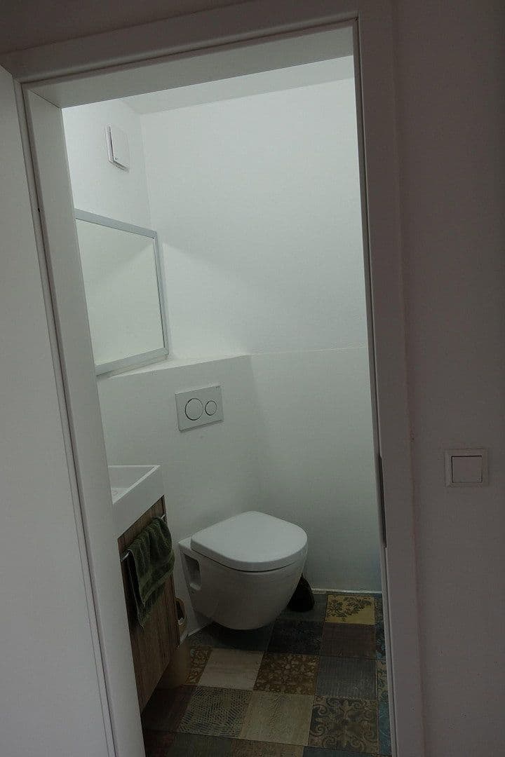 Predaj domu 180 m², pozemok 39.000 m², Buchen (Odenwald), Bádensko-Wurttembersko Predaj domu 180 m², pozemok 39.000 m², Buchen (Odenwald), Bádensko-Wurttembersko