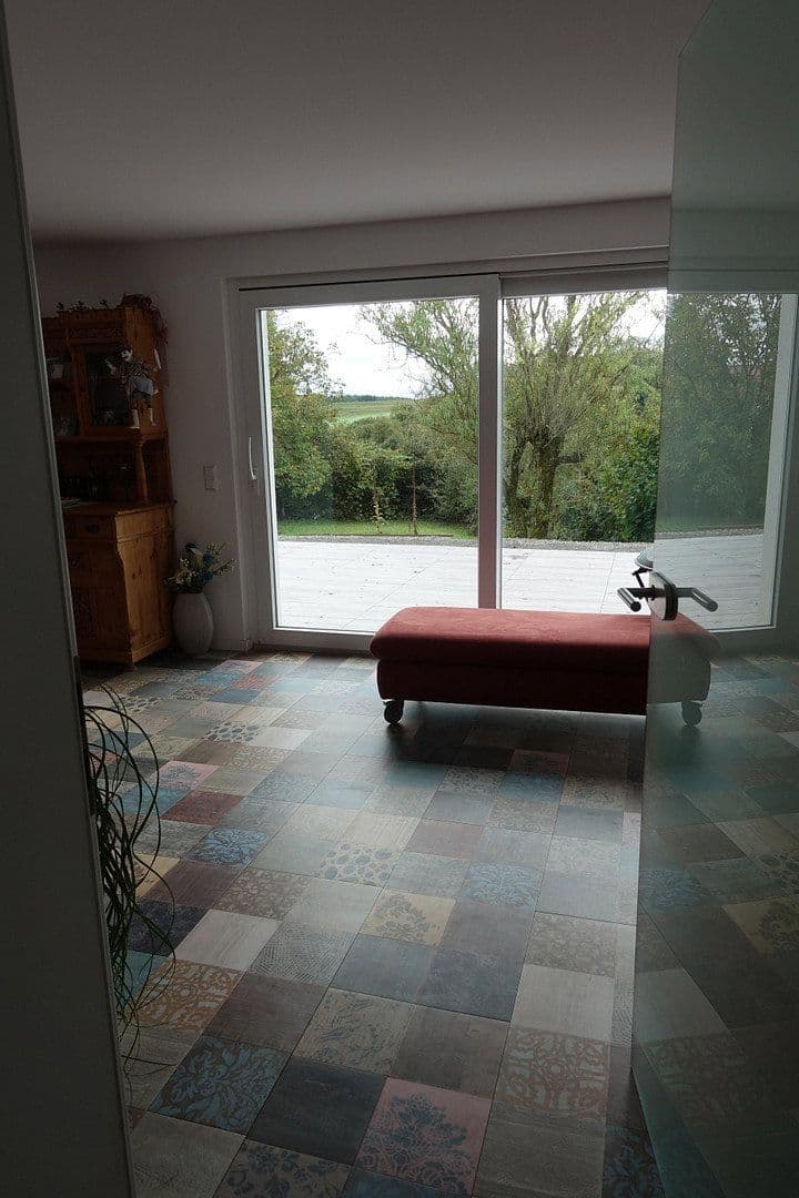 Predaj domu 180 m², pozemok 39.000 m², Buchen (Odenwald), Bádensko-Wurttembersko Predaj domu 180 m², pozemok 39.000 m², Buchen (Odenwald), Bádensko-Wurttembersko