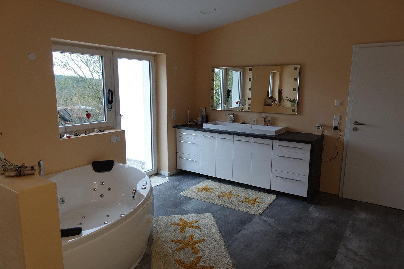 Predaj domu 180 m², pozemok 39.000 m², Buchen (Odenwald), Bádensko-Wurttembersko Predaj domu 180 m², pozemok 39.000 m², Buchen (Odenwald), Bádensko-Wurttembersko