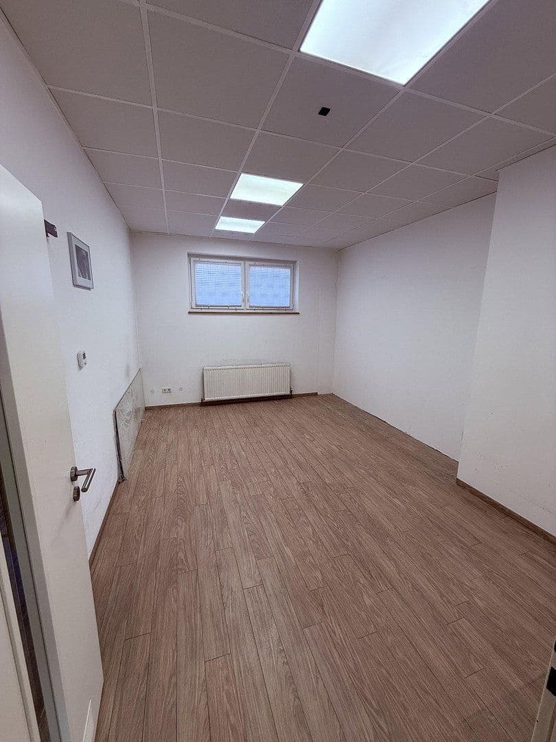 Prenájom kancelárie 145 m², Baumannstr 6, Amberg, Bavorsko Prenájom kancelárie 145 m², Baumannstr 6, Amberg, Bavorsko