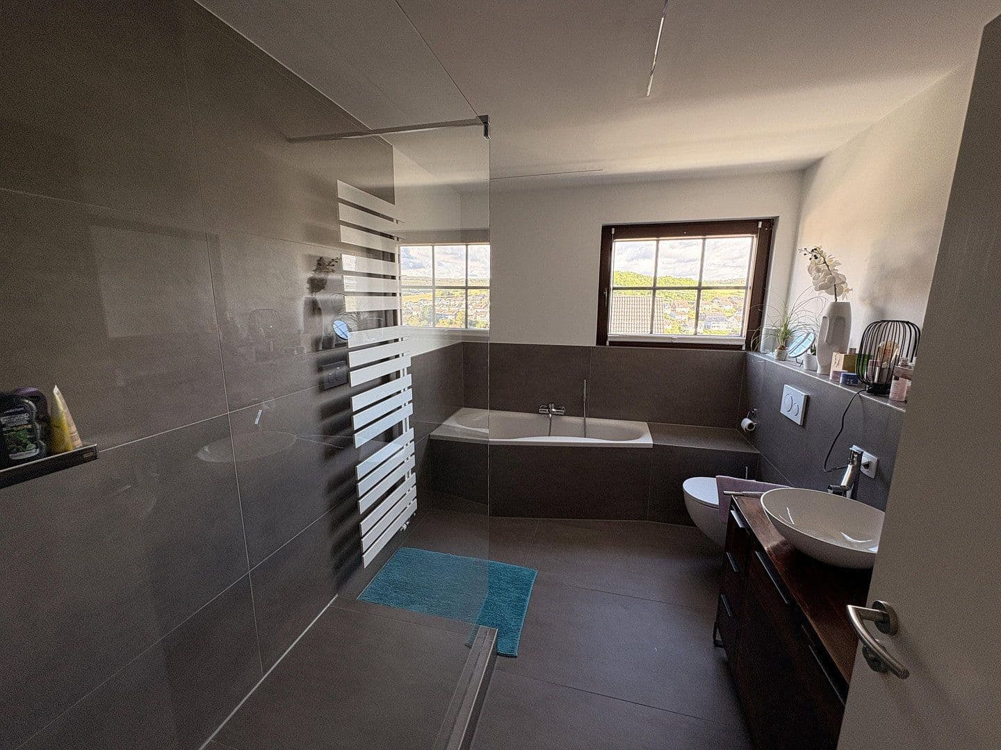Predaj bytu 4-izbový 103 m², Wilnsdorf, Severné Porýnie - Westfálsko Predaj bytu 4-izbový 103 m², Wilnsdorf, Severné Porýnie - Westfálsko