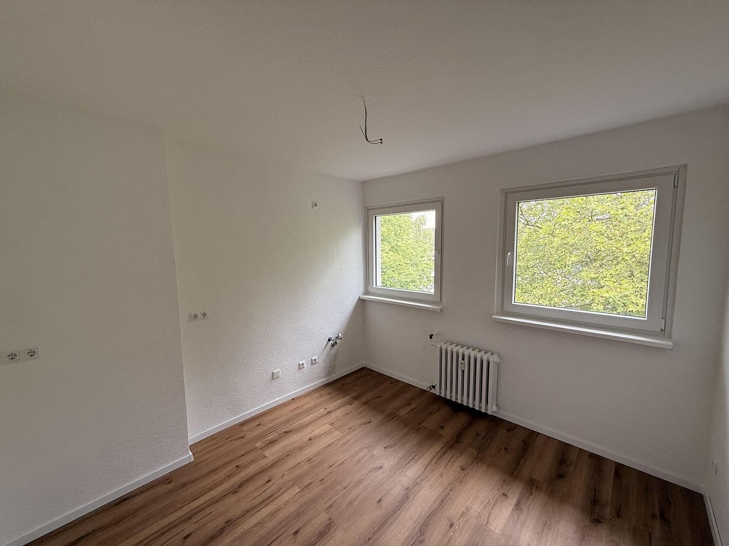 Prenájom bytu 3-izbový 96 m², Ruhrallee 26, Essen, Severné Porýnie - Westfálsko Prenájom bytu 3-izbový 96 m², Ruhrallee 26, Essen, Severné Porýnie - Westfálsko