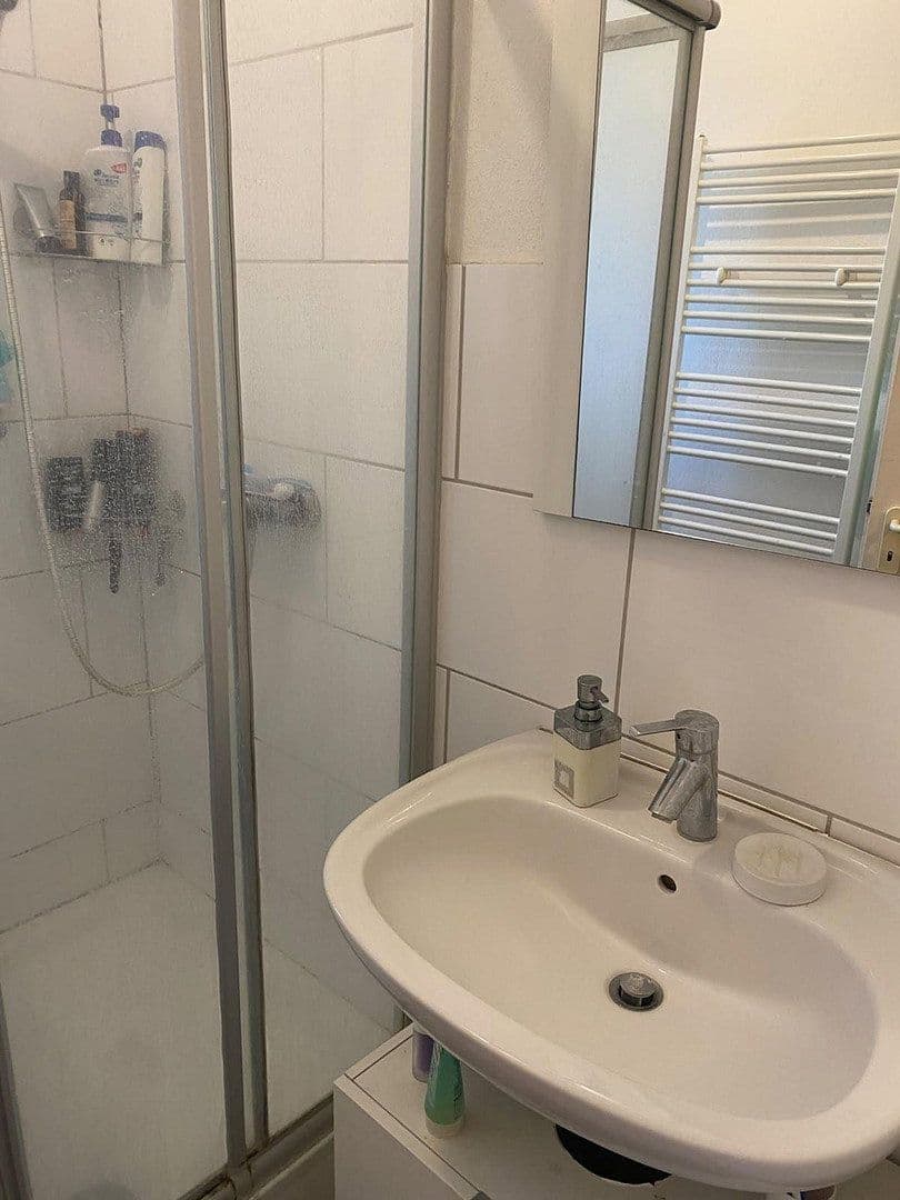 Prenájom bytu 1-izbový 38 m², Duissernstraße 83, Duisburg, Severné Porýnie - Westfálsko Prenájom bytu 1-izbový 38 m², Duissernstraße 83, Duisburg, Severné Porýnie - Westfálsko