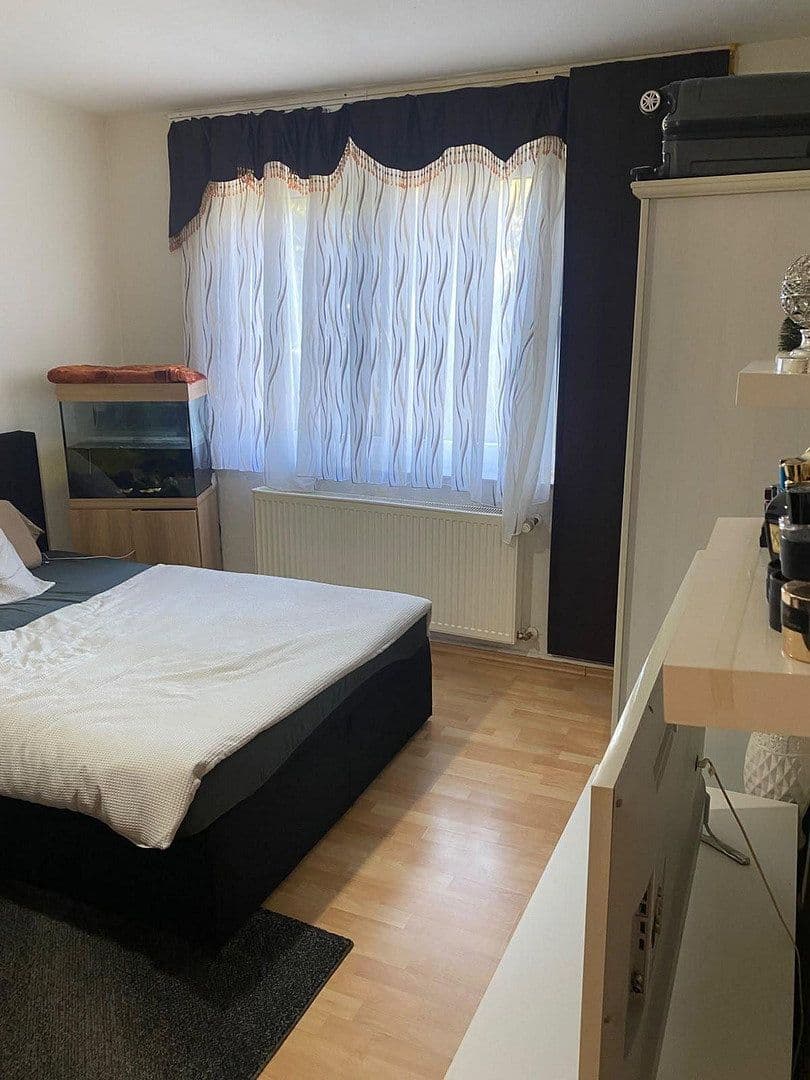 Prenájom bytu 1-izbový 38 m², Duissernstraße 83, Duisburg, Severné Porýnie - Westfálsko Prenájom bytu 1-izbový 38 m², Duissernstraße 83, Duisburg, Severné Porýnie - Westfálsko