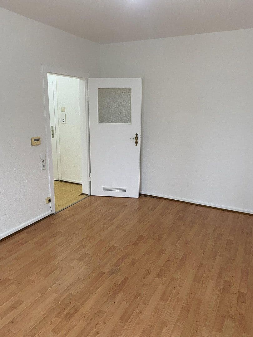 Prenájom bytu 1-izbový 38 m², Duissernstraße 83, Duisburg, Severné Porýnie - Westfálsko Prenájom bytu 1-izbový 38 m², Duissernstraße 83, Duisburg, Severné Porýnie - Westfálsko