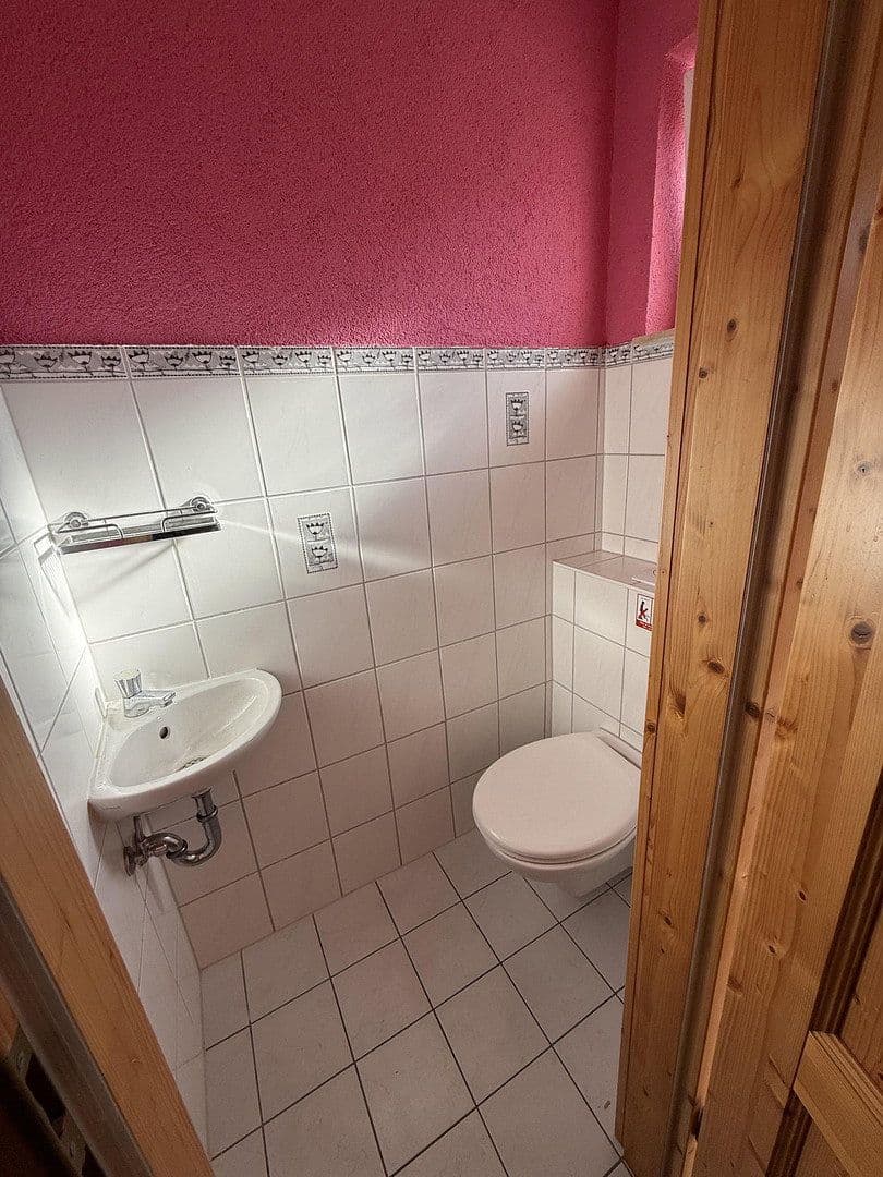 Predaj domu 110 m², pozemok 580 m², Danzinerstraße 8, Heitersheim, Bádensko-Wurttembersko Predaj domu 110 m², pozemok 580 m², Danzinerstraße 8, Heitersheim, Bádensko-Wurttembersko