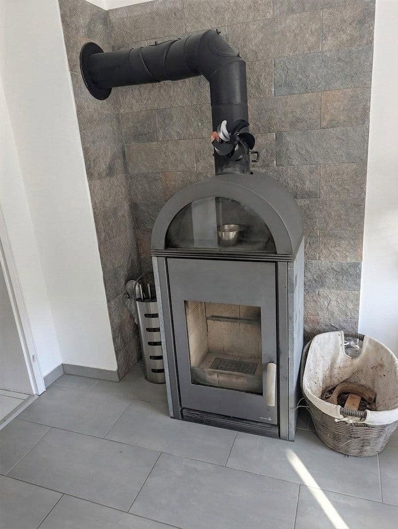 Predaj domu 185 m², pozemok 500 m², Bärsbacher Weg 19, Weinheim, Bádensko-Wurttembersko Predaj domu 185 m², pozemok 500 m², Bärsbacher Weg 19, Weinheim, Bádensko-Wurttembersko
