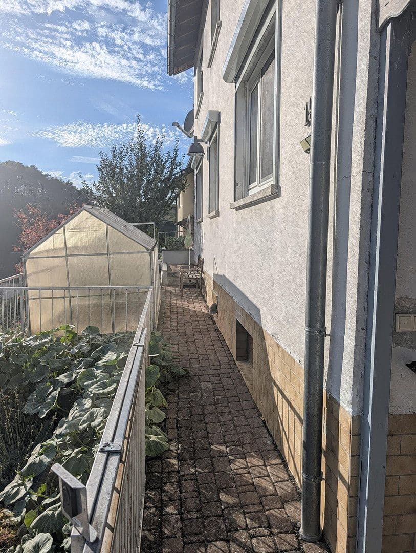 Predaj domu 185 m², pozemok 500 m², Bärsbacher Weg 19, Weinheim, Bádensko-Wurttembersko Predaj domu 185 m², pozemok 500 m², Bärsbacher Weg 19, Weinheim, Bádensko-Wurttembersko