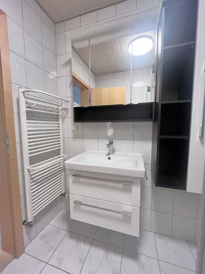 Prenájom bytu 3-izbový 73 m², Karlsruhe, Bádensko-Wurttembersko Prenájom bytu 3-izbový 73 m², Karlsruhe, Bádensko-Wurttembersko