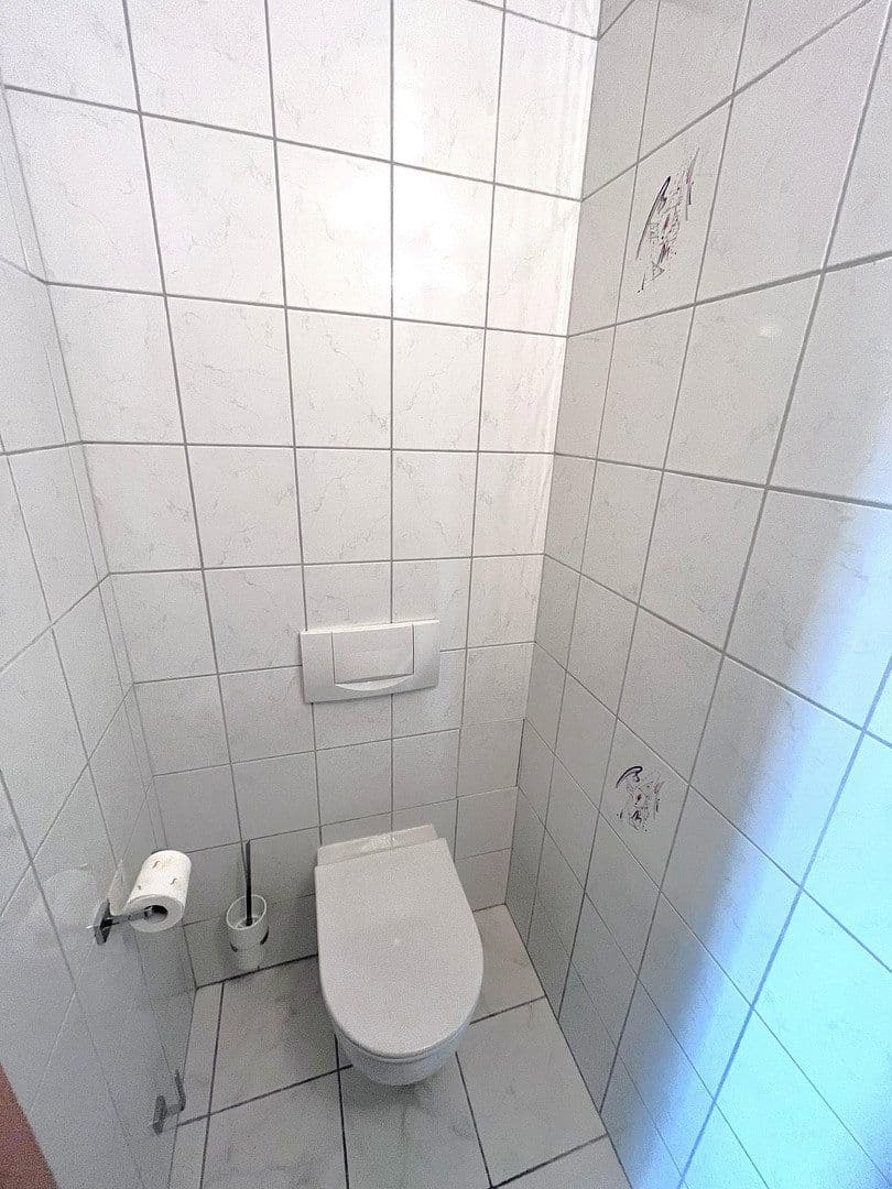 Prenájom bytu 3-izbový 73 m², Karlsruhe, Bádensko-Wurttembersko Prenájom bytu 3-izbový 73 m², Karlsruhe, Bádensko-Wurttembersko