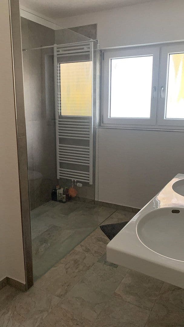Prenájom domu 180 m², pozemok 571 m², Fridingen an der Donau, Bádensko-Wurttembersko Prenájom domu 180 m², pozemok 571 m², Fridingen an der Donau, Bádensko-Wurttembersko