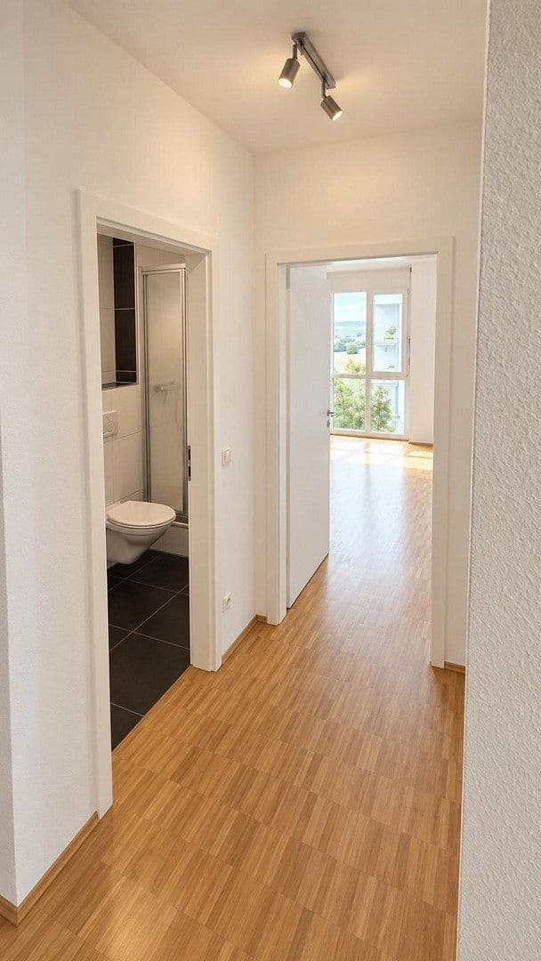 Predaj bytu 4-izbový 125 m², Dr.-Heinrich-Wunderlich-Straße 4, Würzburg-Lengfeld, Bavorsko Predaj bytu 4-izbový 125 m², Dr.-Heinrich-Wunderlich-Straße 4, Würzburg-Lengfeld, Bavorsko
