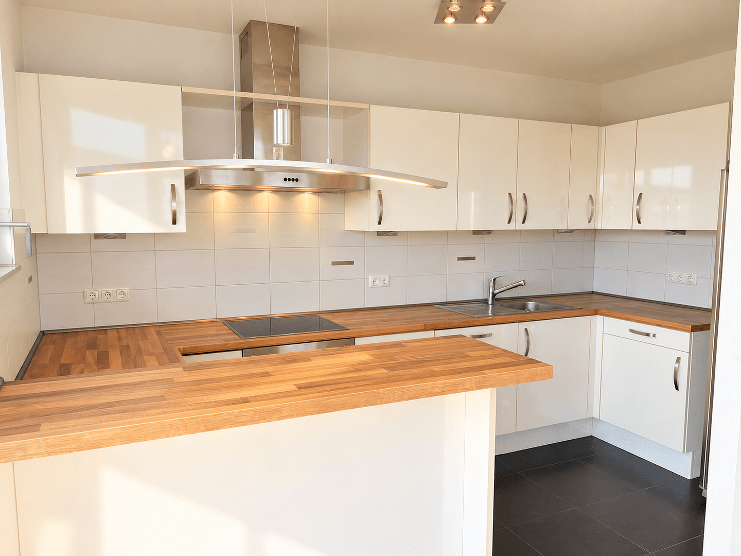 Predaj bytu 4-izbový 125 m², Dr.-Heinrich-Wunderlich-Straße 4, Würzburg-Lengfeld, Bavorsko Predaj bytu 4-izbový 125 m², Dr.-Heinrich-Wunderlich-Straße 4, Würzburg-Lengfeld, Bavorsko