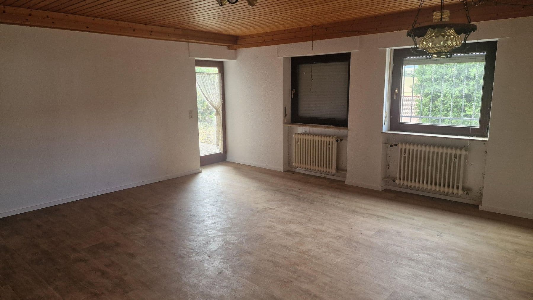 Predaj domu 240 m², pozemok 4.480 m², St. Laurentiusweg 20, Oberderdingen, Bádensko-Wurttembersko Predaj domu 240 m², pozemok 4.480 m², St. Laurentiusweg 20, Oberderdingen, Bádensko-Wurttembersko