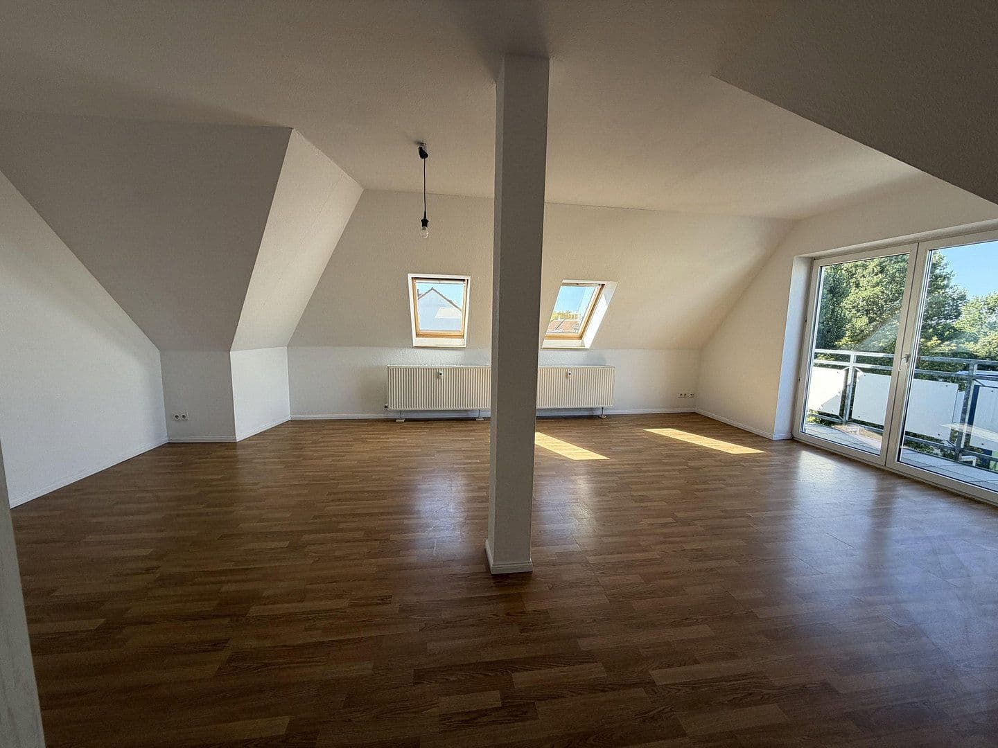 Predaj bytu 3-izbový 96 m², Berlin, Berlín Predaj bytu 3-izbový 96 m², Berlin, Berlín