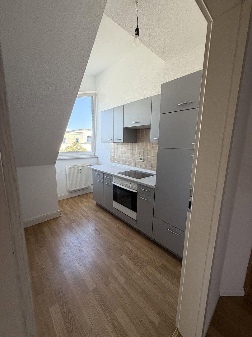 Predaj bytu 3-izbový 96 m², Berlin, Berlín Predaj bytu 3-izbový 96 m², Berlin, Berlín