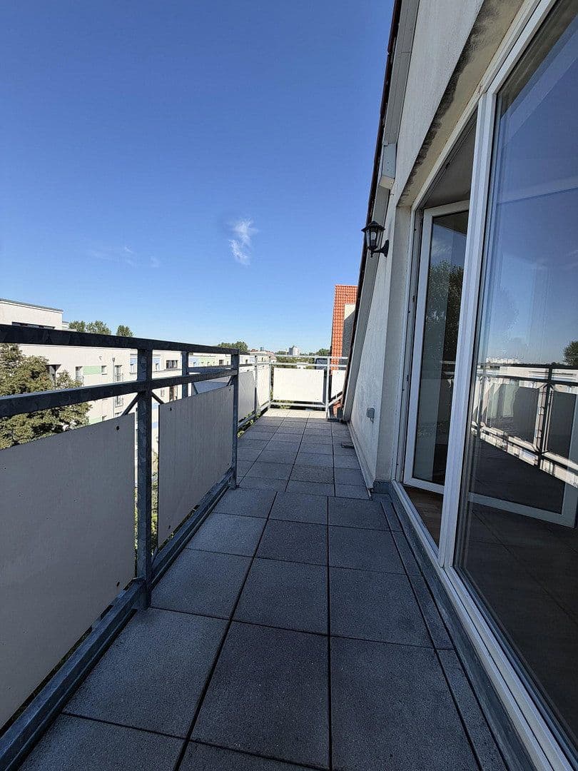 Predaj bytu 3-izbový 96 m², Berlin, Berlín Predaj bytu 3-izbový 96 m², Berlin, Berlín