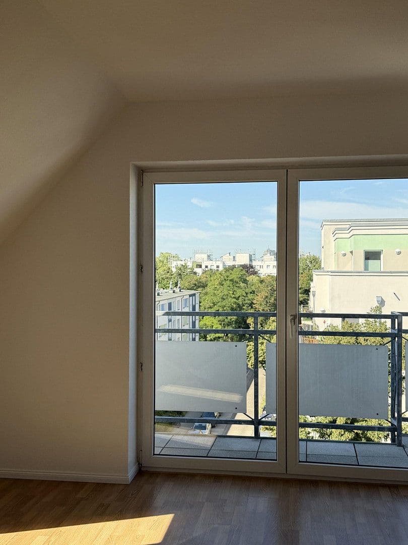 Predaj bytu 3-izbový 96 m², Berlin, Berlín Predaj bytu 3-izbový 96 m², Berlin, Berlín