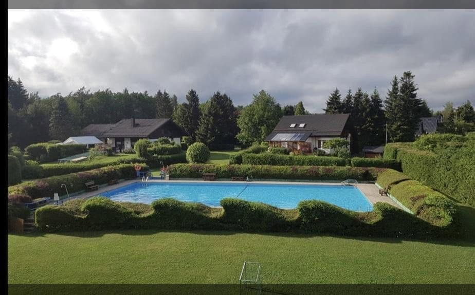 Predaj domu 65 m², pozemok 385 m², Feriendorf 202, Blankenheim, Severné Porýnie - Westfálsko Predaj domu 65 m², pozemok 385 m², Feriendorf 202, Blankenheim, Severné Porýnie - Westfálsko