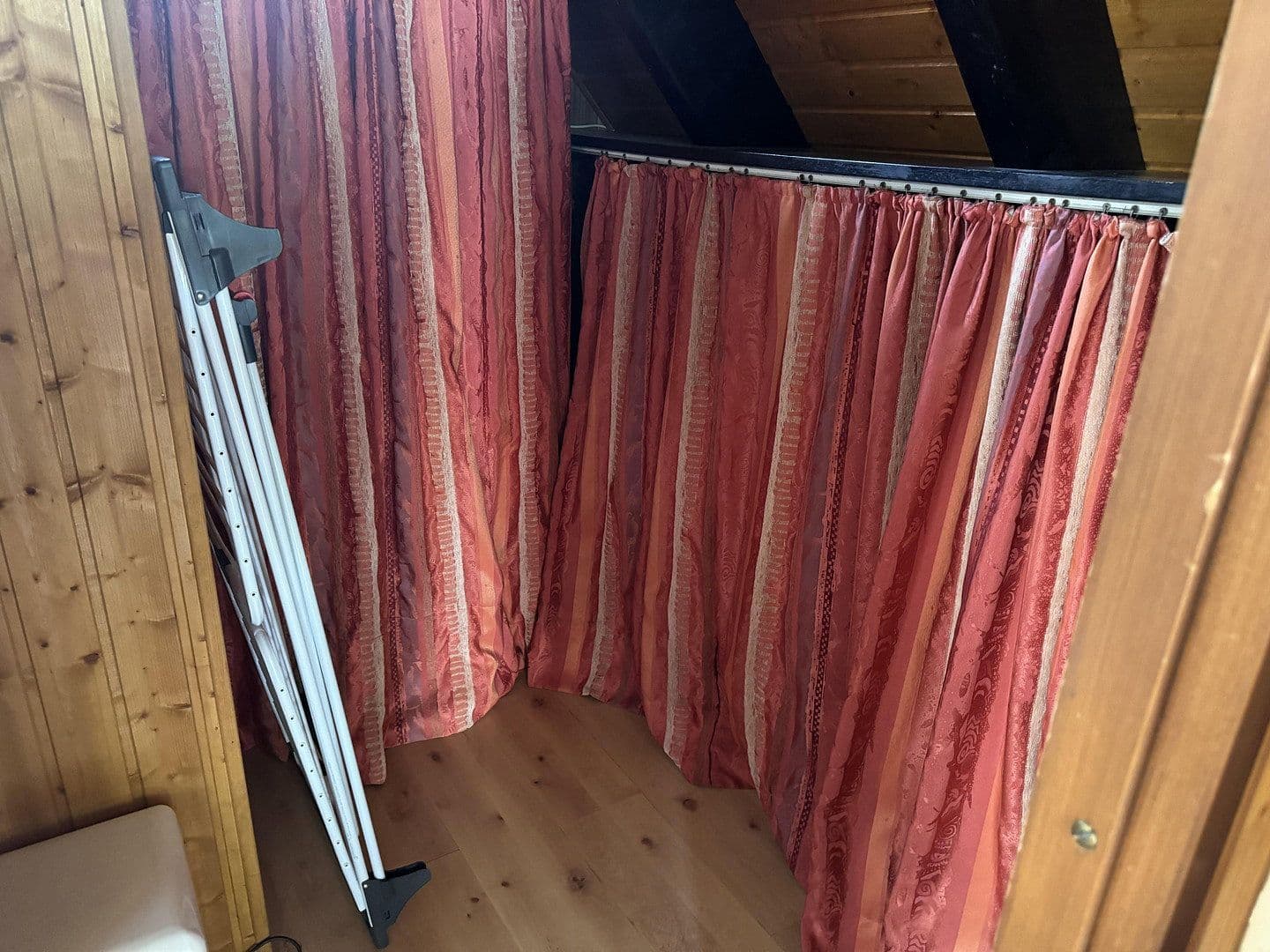 Predaj domu 65 m², pozemok 385 m², Feriendorf 202, Blankenheim, Severné Porýnie - Westfálsko Predaj domu 65 m², pozemok 385 m², Feriendorf 202, Blankenheim, Severné Porýnie - Westfálsko