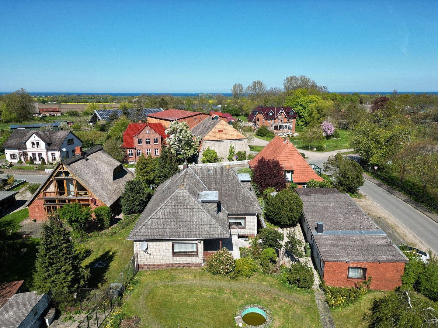 Predaj domu 212 m², pozemok 1.347 m², Dorfstraße 39, Stakendorf, Šlezvicko-Holštajnsko Predaj domu 212 m², pozemok 1.347 m², Dorfstraße 39, Stakendorf, Šlezvicko-Holštajnsko