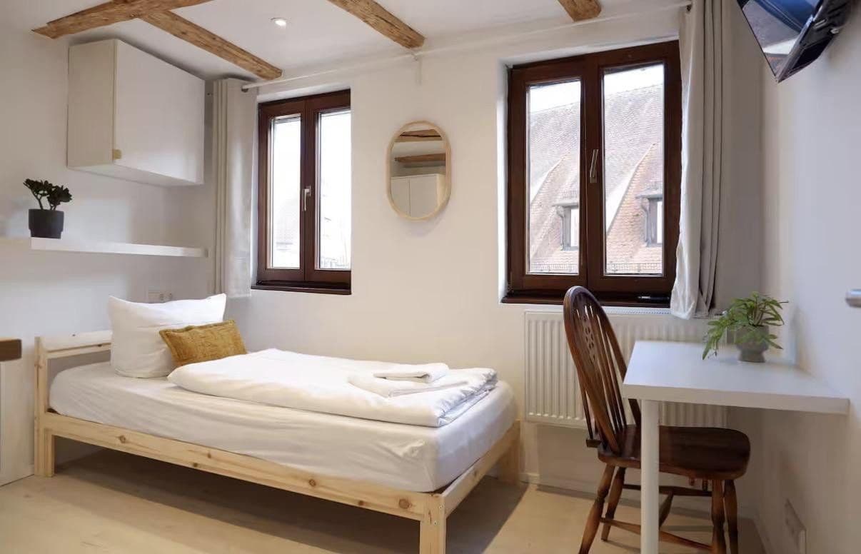 Prenájom bytu 2-izbový 20 m², Tübingen, Bádensko-Wurttembersko Prenájom bytu 2-izbový 20 m², Tübingen, Bádensko-Wurttembersko