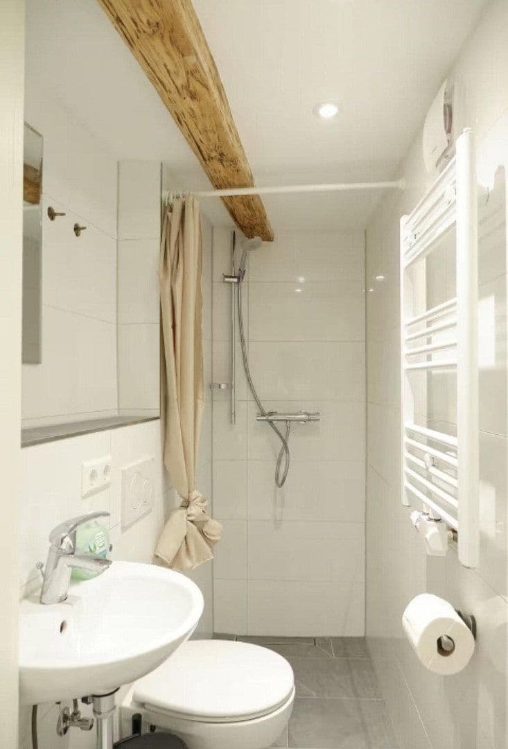 Prenájom bytu 2-izbový 20 m², Tübingen, Bádensko-Wurttembersko Prenájom bytu 2-izbový 20 m², Tübingen, Bádensko-Wurttembersko