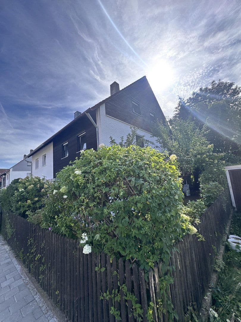 Predaj domu 131 m², pozemok 416 m², Markt Indersdorf, Bavorsko Predaj domu 131 m², pozemok 416 m², Markt Indersdorf, Bavorsko
