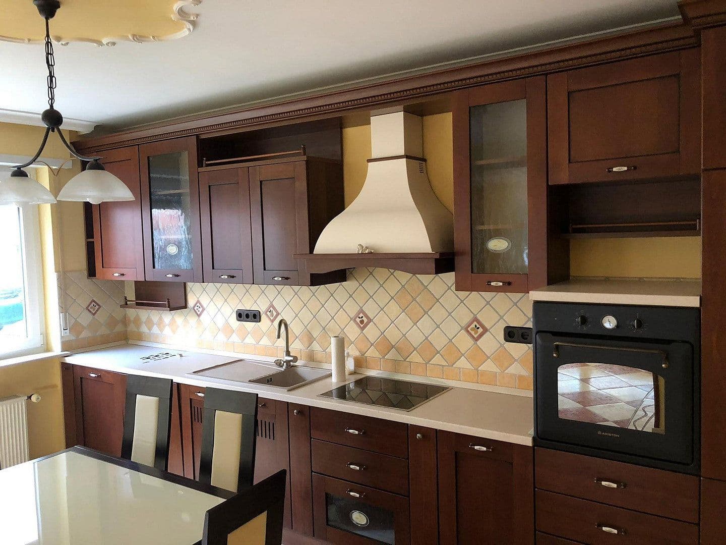 Prenájom bytu 3-izbový 87 m², Mannheim, Bádensko-Wurttembersko Prenájom bytu 3-izbový 87 m², Mannheim, Bádensko-Wurttembersko