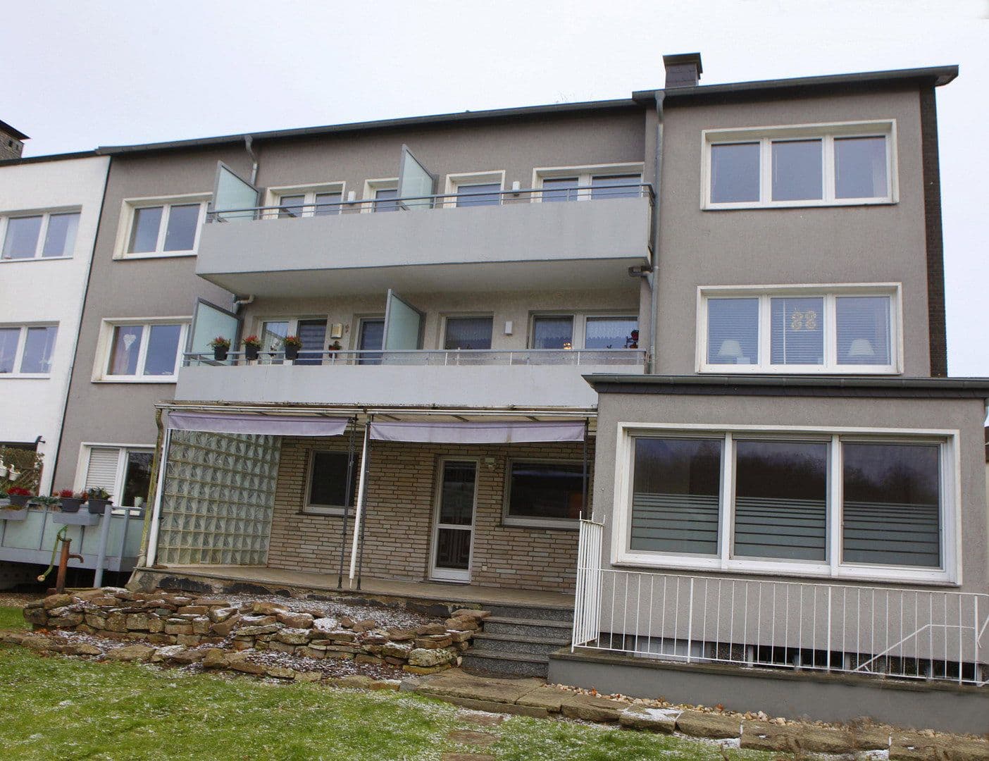 Prenájom bytu 3-izbový 105 m², Franzstr. 13, Gladbeck, Severné Porýnie - Westfálsko Prenájom bytu 3-izbový 105 m², Franzstr. 13, Gladbeck, Severné Porýnie - Westfálsko