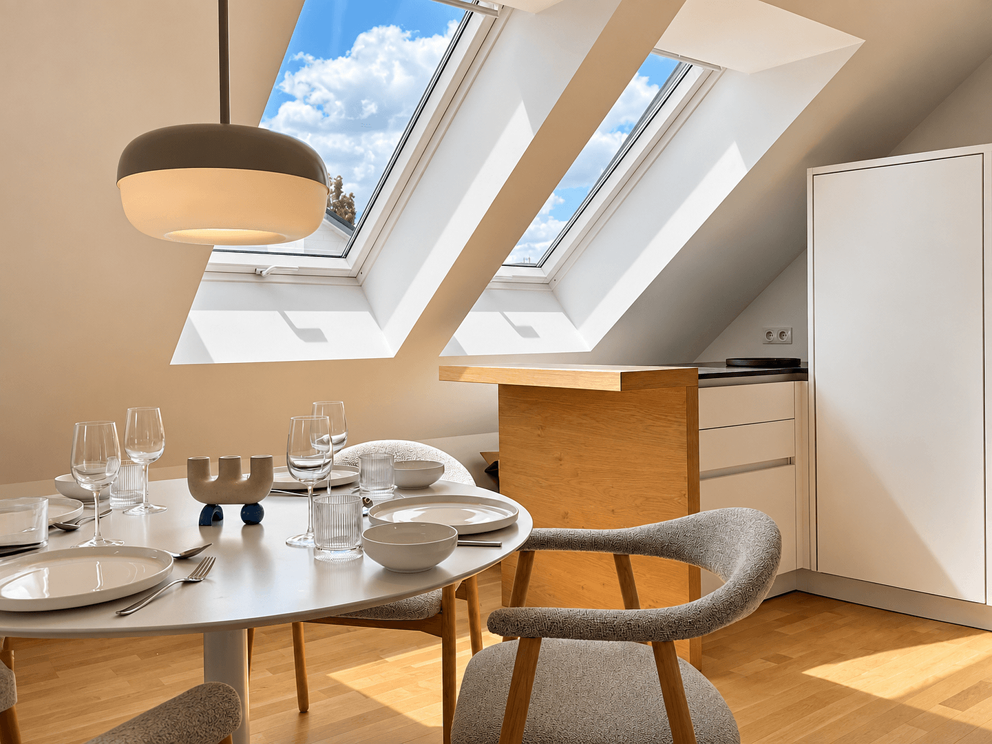 Prenájom bytu 3-izbový 75 m², Hötzlring 20, München, Bavorsko Prenájom bytu 3-izbový 75 m², Hötzlring 20, München, Bavorsko