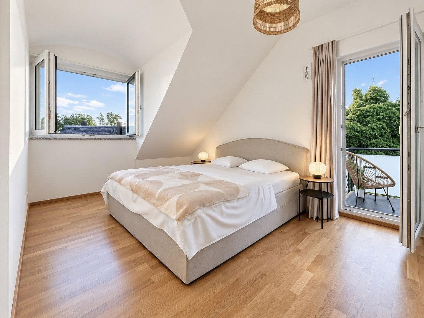 Prenájom bytu 3-izbový 75 m², Hötzlring 20, München, Bavorsko Prenájom bytu 3-izbový 75 m², Hötzlring 20, München, Bavorsko