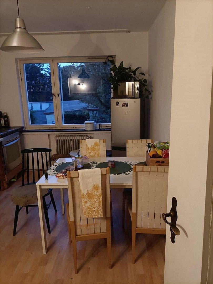 Prenájom bytu 82 m², Sebastianstraße 119, Bonn, Severné Porýnie - Westfálsko Prenájom bytu 82 m², Sebastianstraße 119, Bonn, Severné Porýnie - Westfálsko