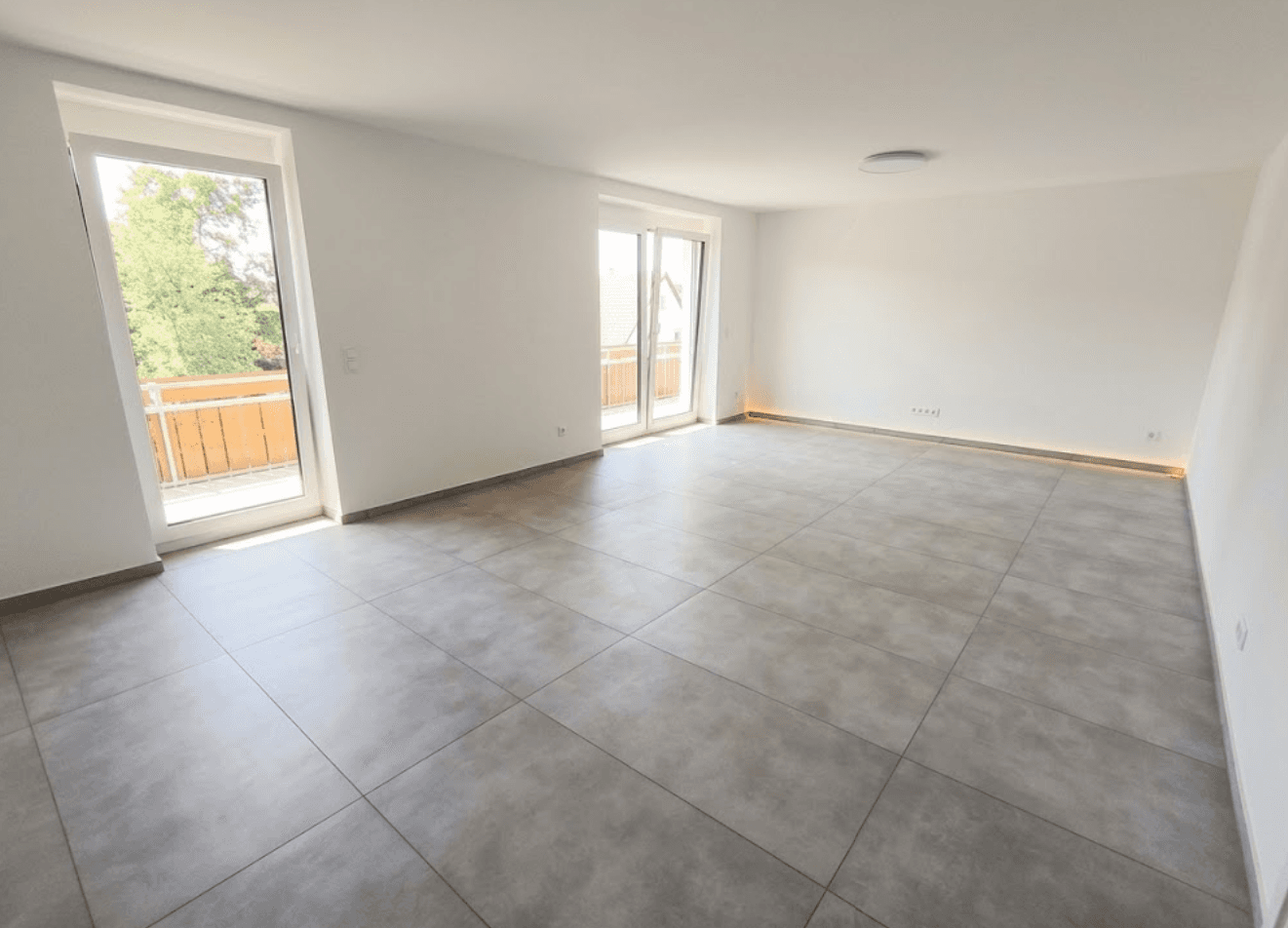 Prenájom bytu 3-izbový 100 m², Brigachtal, Bádensko-Wurttembersko Prenájom bytu 3-izbový 100 m², Brigachtal, Bádensko-Wurttembersko