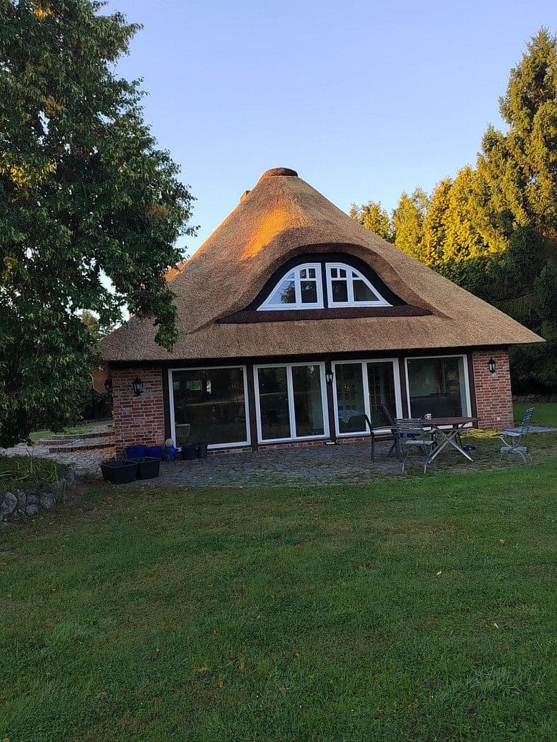 Predaj domu 270 m², pozemok 5.875 m², Niendorf bei Berkenthin, Šlezvicko-Holštajnsko Predaj domu 270 m², pozemok 5.875 m², Niendorf bei Berkenthin, Šlezvicko-Holštajnsko