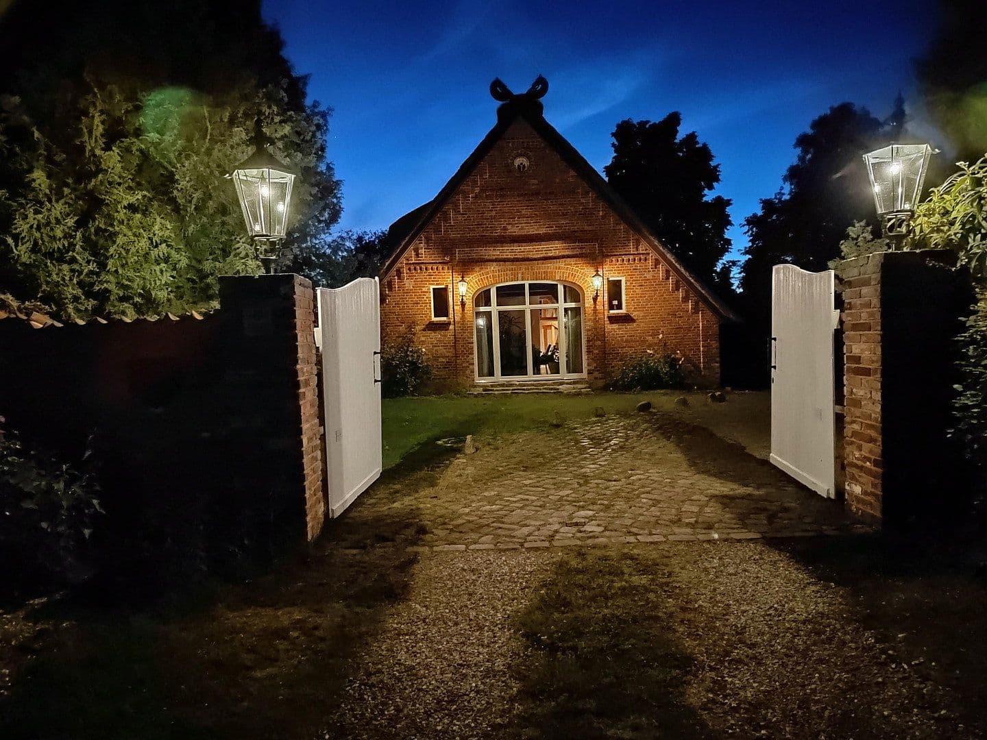 Predaj domu 270 m², pozemok 5.875 m², Niendorf bei Berkenthin, Šlezvicko-Holštajnsko Predaj domu 270 m², pozemok 5.875 m², Niendorf bei Berkenthin, Šlezvicko-Holštajnsko