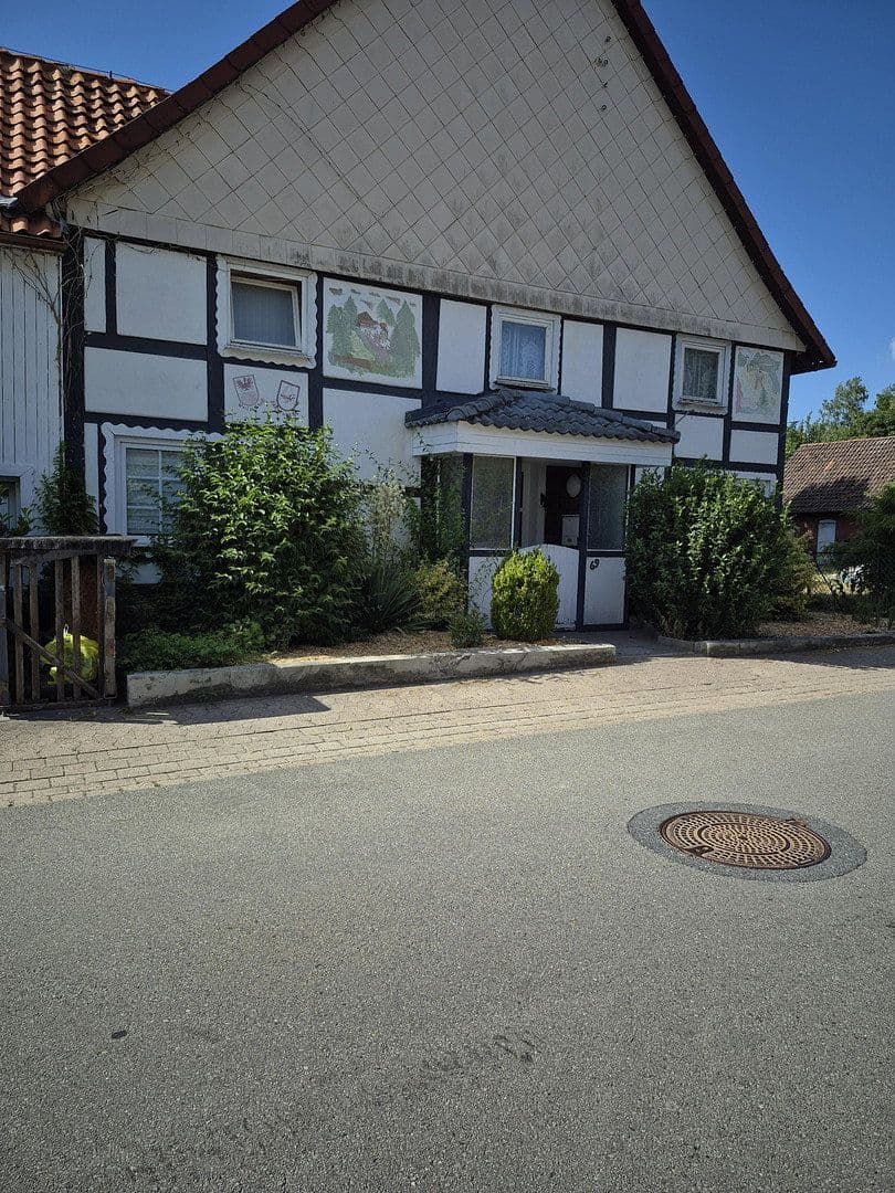 Predaj domu 79 m², pozemok 300 m², Hessisch Oldendorf, Dolné Sasko Predaj domu 79 m², pozemok 300 m², Hessisch Oldendorf, Dolné Sasko