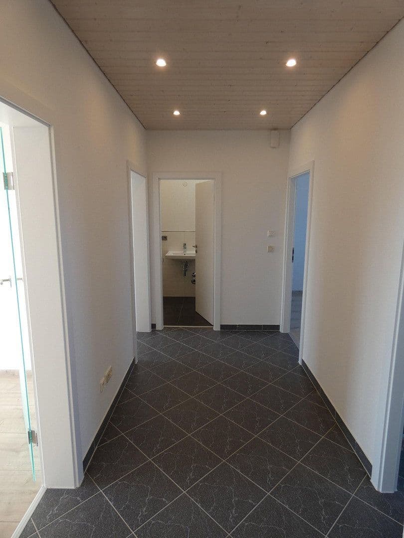 Prenájom bytu 3-izbový 80 m², Lerchenweg 53b, Chemnitz, Sasko Prenájom bytu 3-izbový 80 m², Lerchenweg 53b, Chemnitz, Sasko