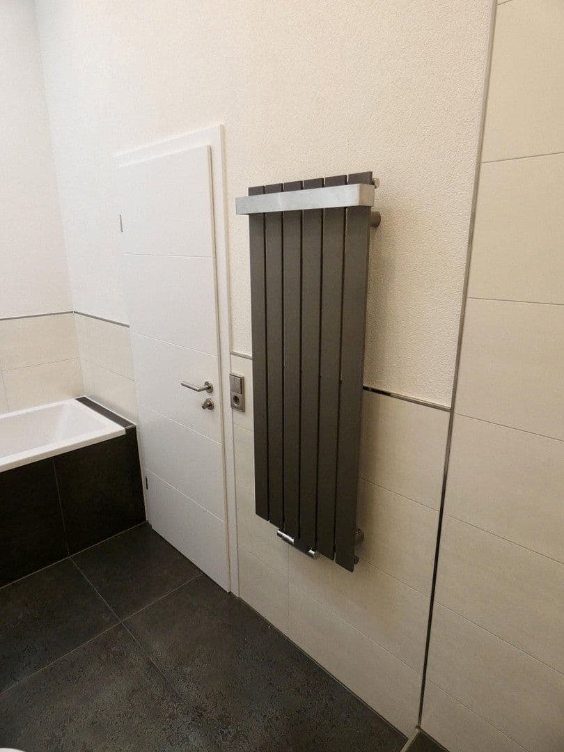 Prenájom bytu 3-izbový 80 m², Lerchenweg 53b, Chemnitz, Sasko Prenájom bytu 3-izbový 80 m², Lerchenweg 53b, Chemnitz, Sasko