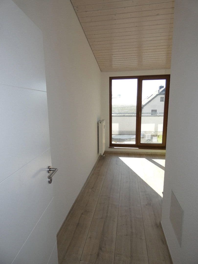 Prenájom bytu 3-izbový 80 m², Lerchenweg 53b, Chemnitz, Sasko Prenájom bytu 3-izbový 80 m², Lerchenweg 53b, Chemnitz, Sasko