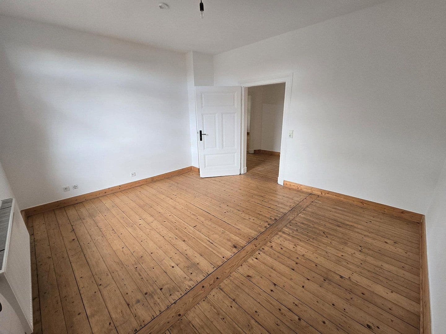 Prenájom bytu 5-izbový 136 m², Heinrichstraße, Bad Oeynhausen, Severné Porýnie - Westfálsko Prenájom bytu 5-izbový 136 m², Heinrichstraße, Bad Oeynhausen, Severné Porýnie - Westfálsko