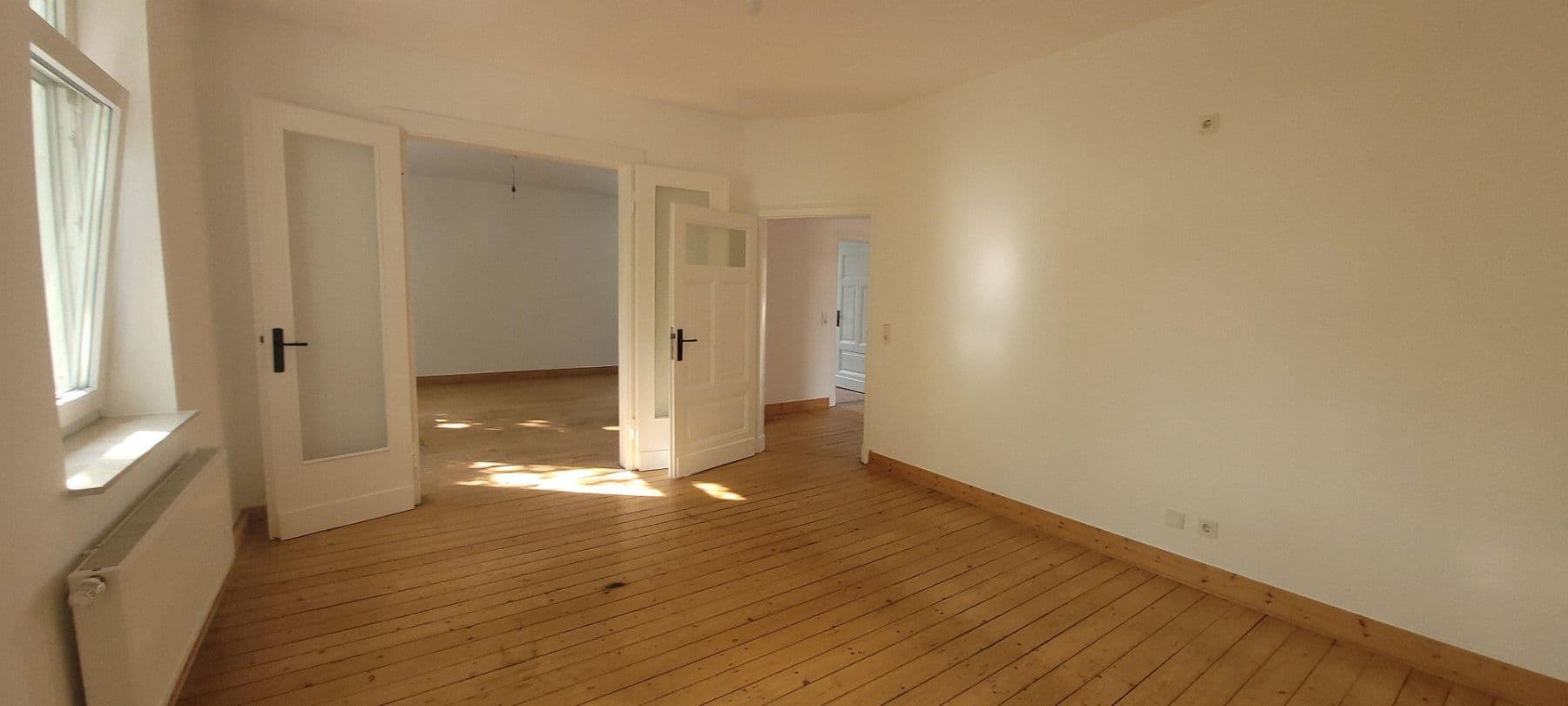 Prenájom bytu 5-izbový 136 m², Heinrichstraße, Bad Oeynhausen, Severné Porýnie - Westfálsko Prenájom bytu 5-izbový 136 m², Heinrichstraße, Bad Oeynhausen, Severné Porýnie - Westfálsko